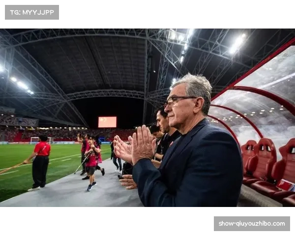 伊万分析国足战术:现代足球单后腰趋势下中场缺乏节奏控制核心